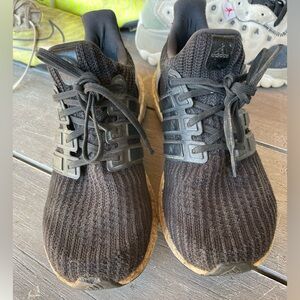 Kids black ultra boost